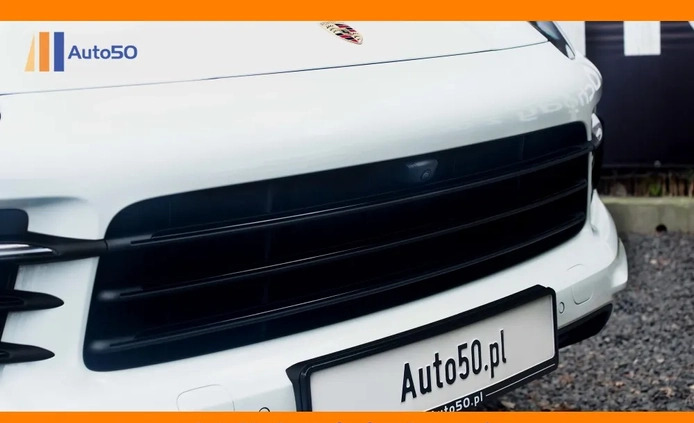 Porsche Cayenne cena 275555 przebieg: 177043, rok produkcji 2017 z Poznań małe 781